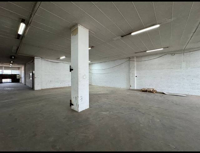 1,620M² WAREHOUSE TO LET IN WYNBERG